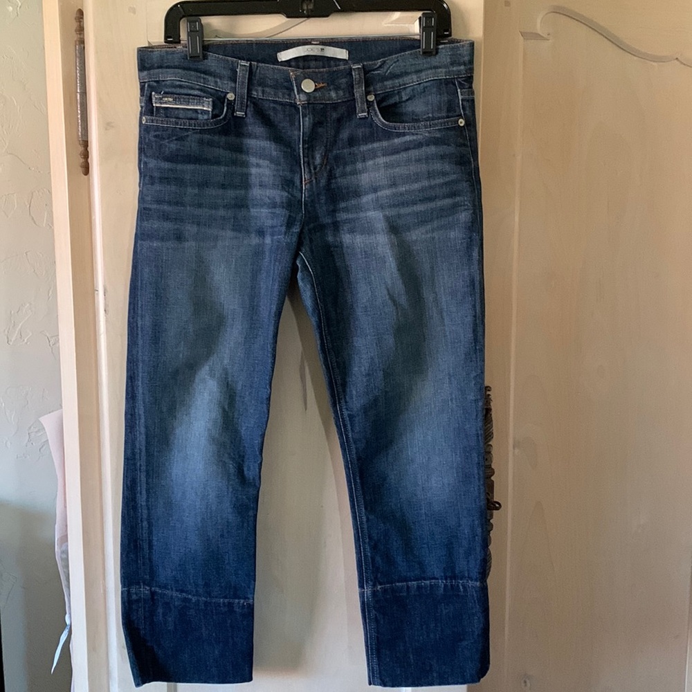 Joe’s Socialite Kicker size 28 denim crop jeans